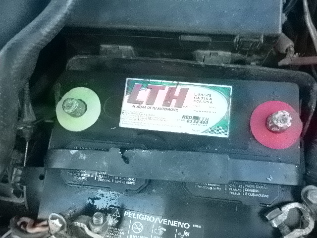 bateria de auto con desulfatantes