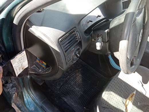ubicacion fusibles jetta 2003